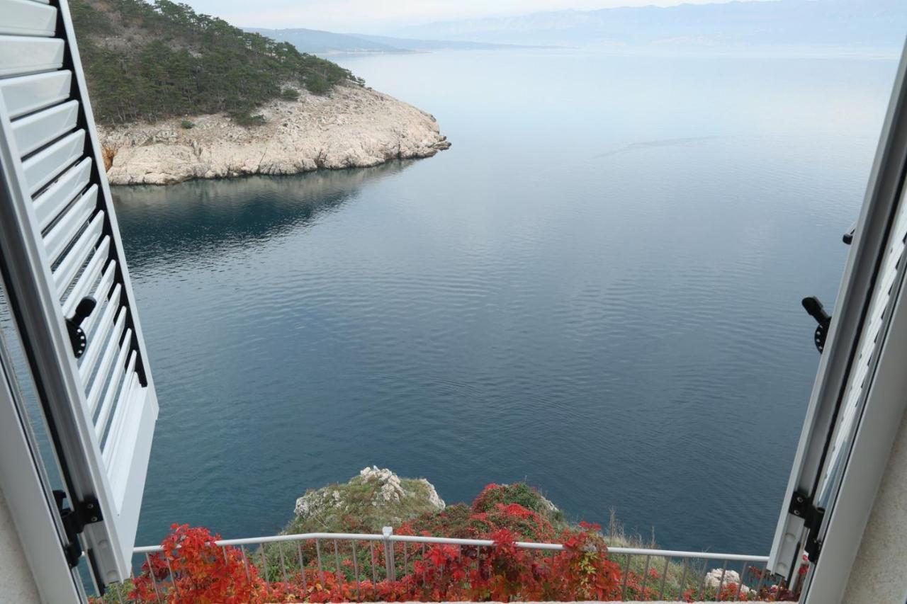 Vila Verbana Apartments Vrbnik Exterior photo