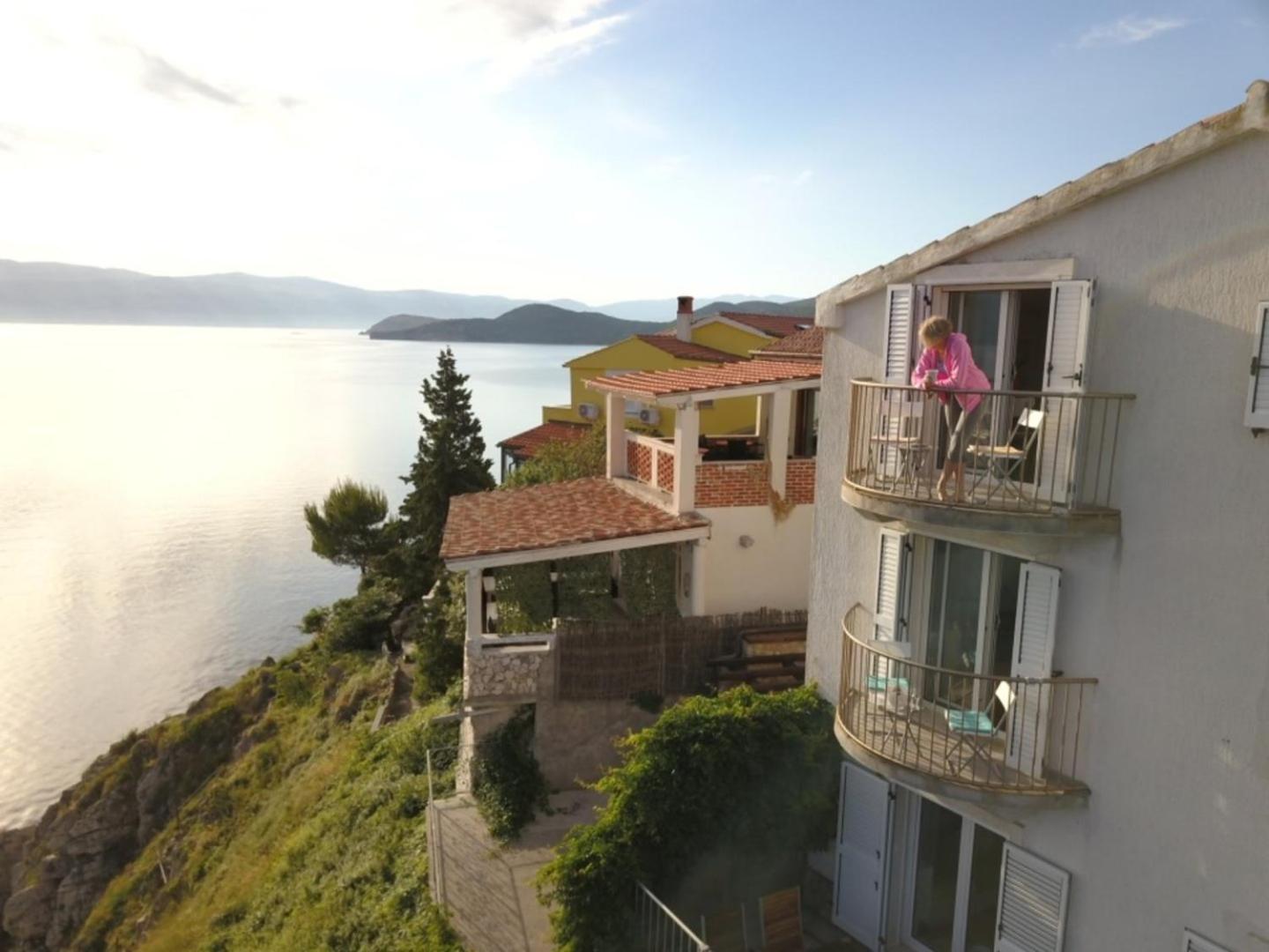 Vila Verbana Apartments Vrbnik Exterior photo